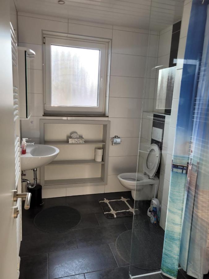 Schoene Einfache Ferienwohnung Zwischen Stadt Und Meer Вільгельмсгафен Екстер'єр фото
