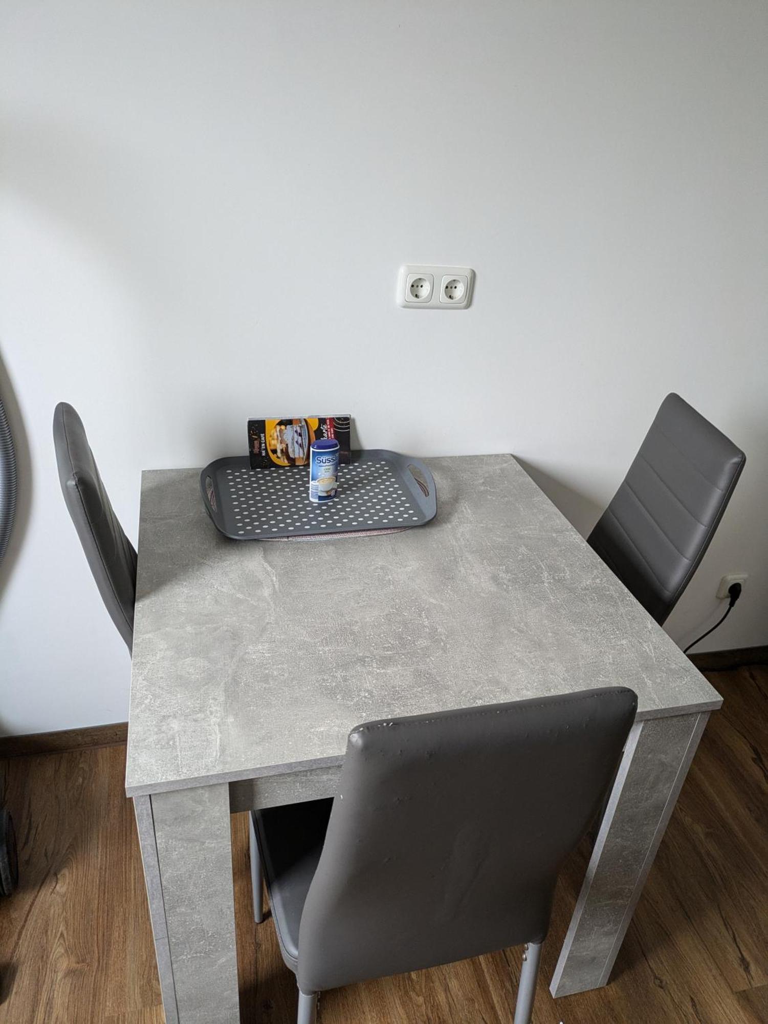 Schoene Einfache Ferienwohnung Zwischen Stadt Und Meer Вільгельмсгафен Екстер'єр фото
