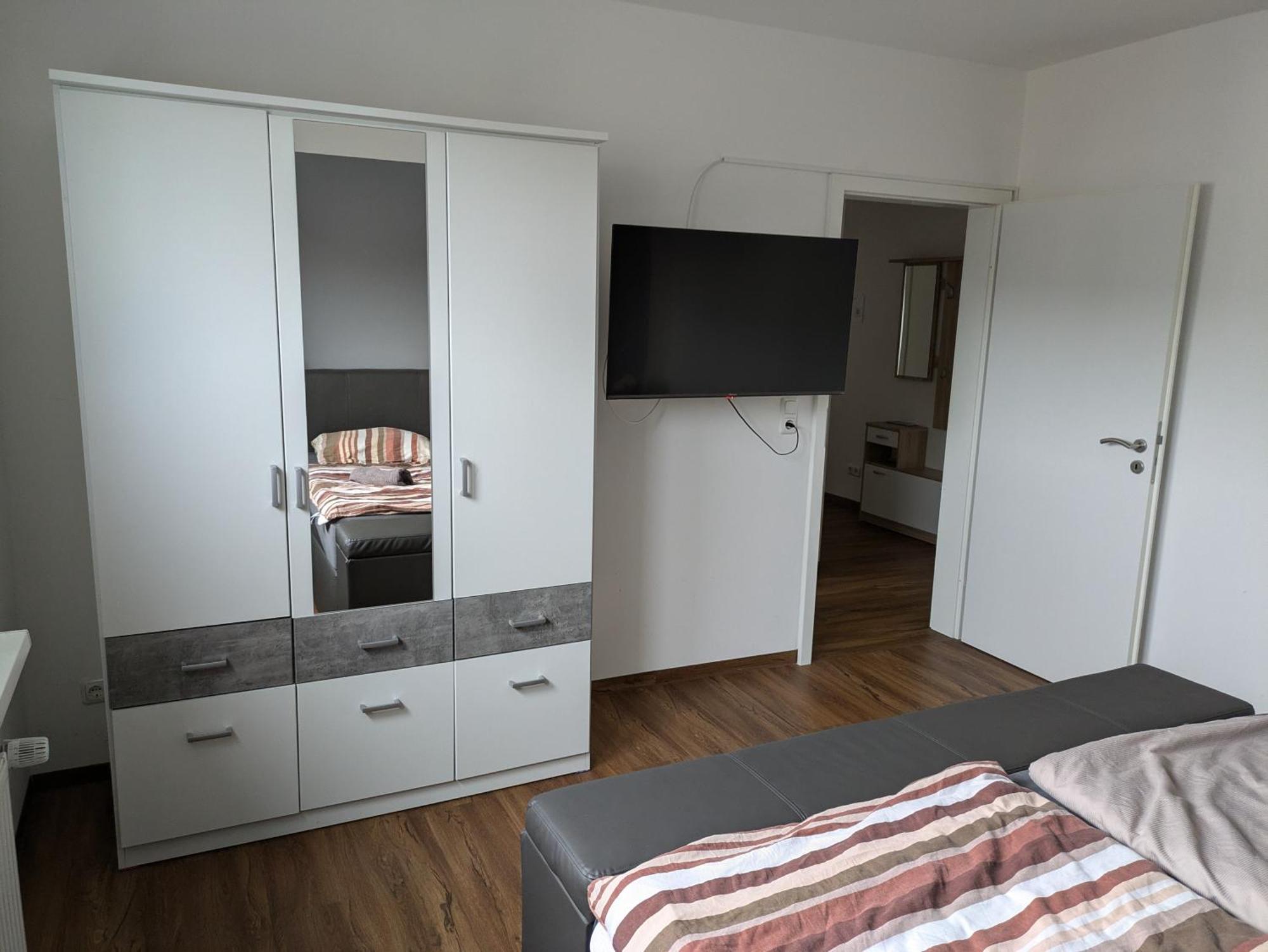 Schoene Einfache Ferienwohnung Zwischen Stadt Und Meer Вільгельмсгафен Екстер'єр фото