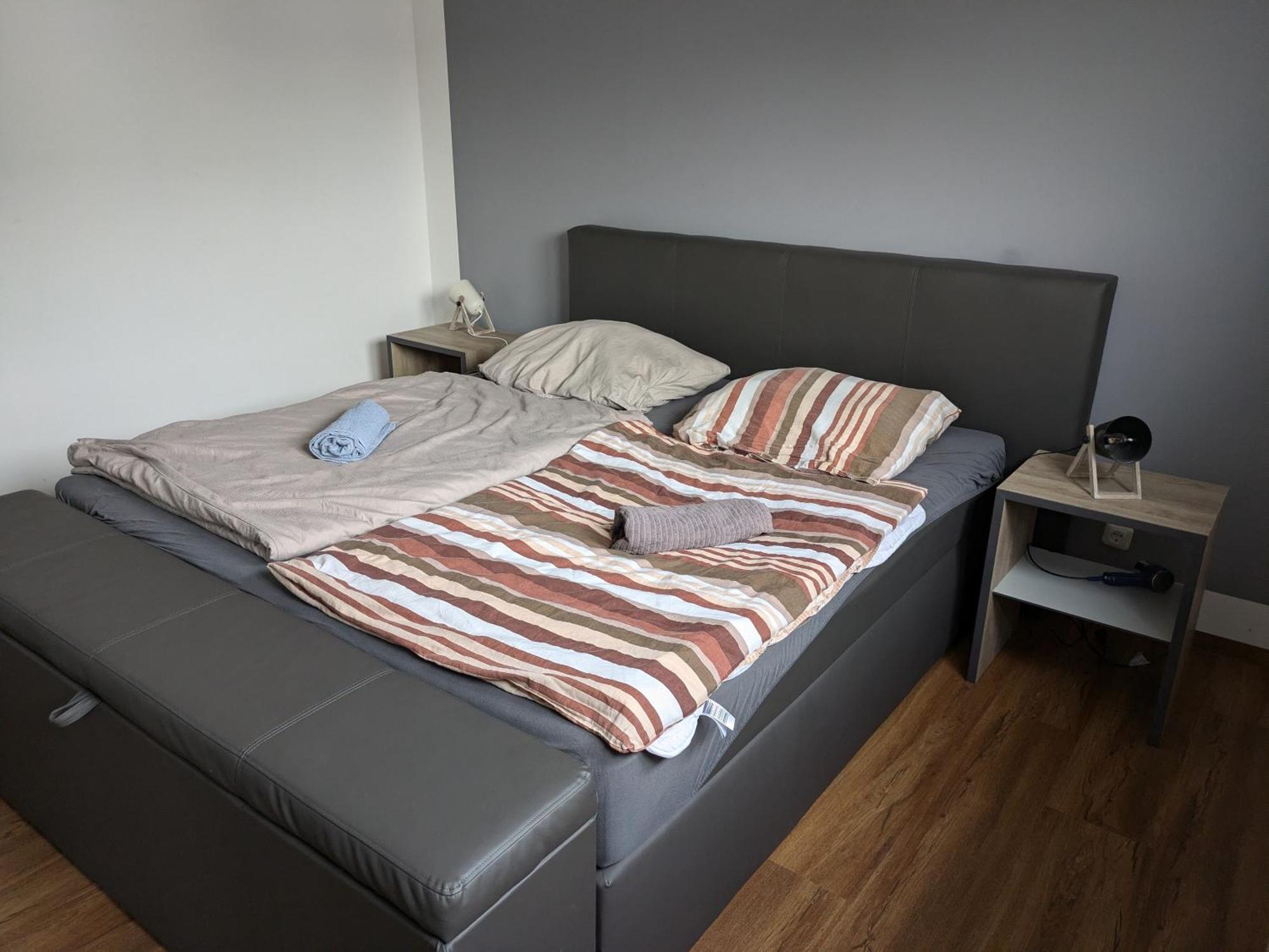 Schoene Einfache Ferienwohnung Zwischen Stadt Und Meer Вільгельмсгафен Екстер'єр фото